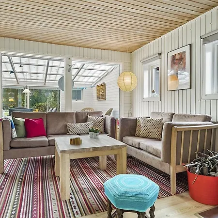 Two-bedroom Holiday In בית נופש הלס