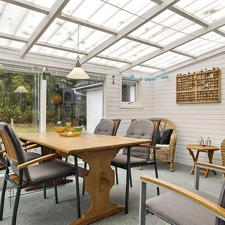 Two-bedroom Holiday In בית נופש הלס